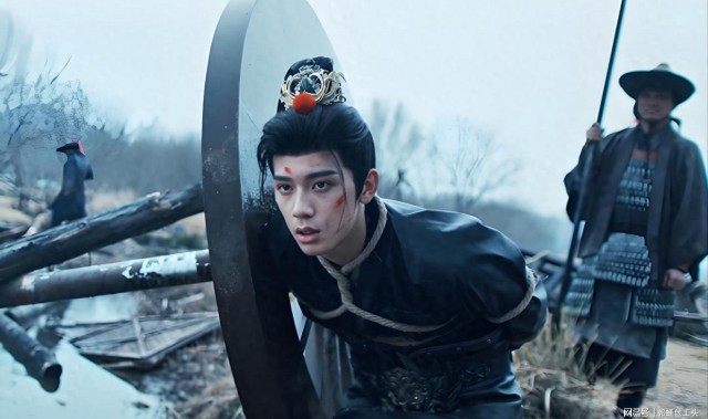 KY开云官网体育下载-《逐玉》随元青杀疯了！被信任大哥捅刀，才懂他为何割下头给谢征