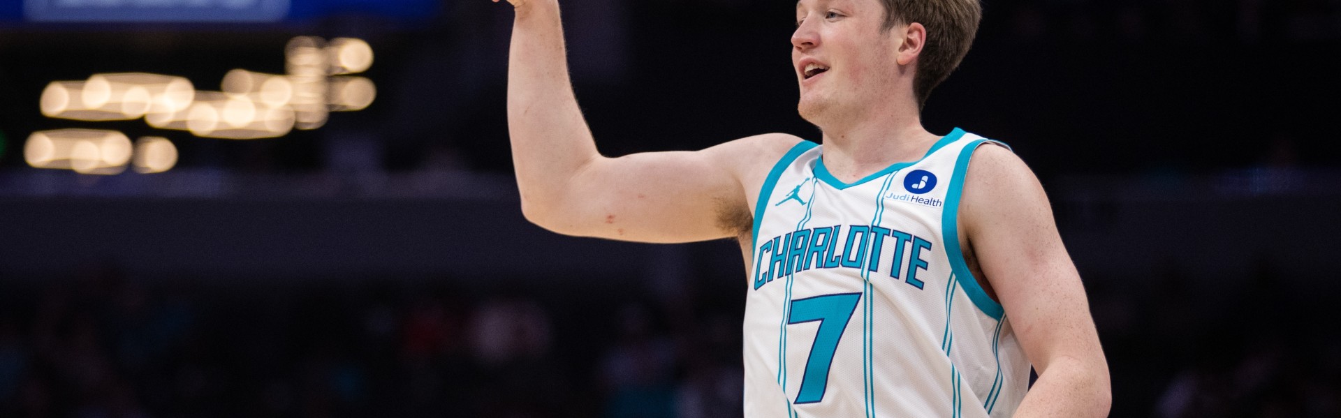 KY开云官网-真的不一样了！黄蜂力克绿军豪取6连胜 为联盟现有最长纪录