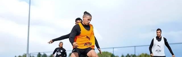 咸鱼翻身？曼城废柴突然重返25人大名单 卖不掉只能死马当活马医