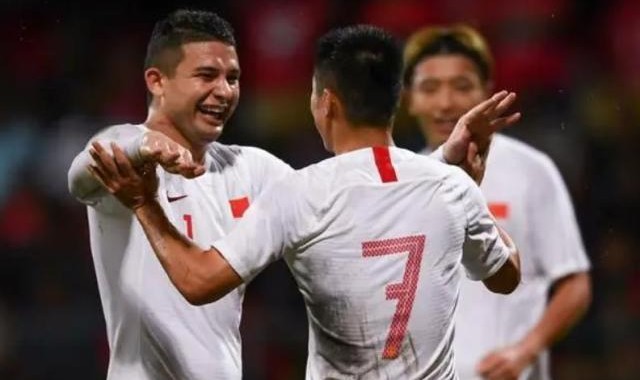 KY开云官网-武磊追击双料金靴：隔空PK艾克森 同场对决绿城2将