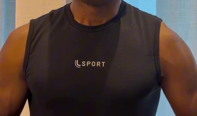 KY开云官网-还认得出吗！41岁前鲁能外援洛维宣布将退役，昔日脏辫如今成光头