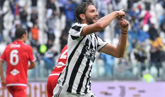 KY开云官网-英媒：曼联接触洛卡特利的经纪人，将他视为卡塞米罗接班人候选