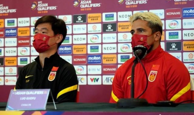 KY开云官网体育下载-李霄鹏确认洛国富首发 盼赢下对手增添节日气氛