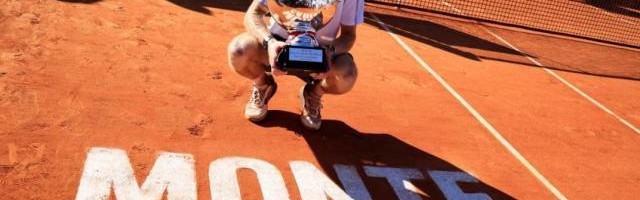 KY开云官网体育下载-张奔斗：一位俄罗斯球员赢得满堂彩，卢布列夫值得