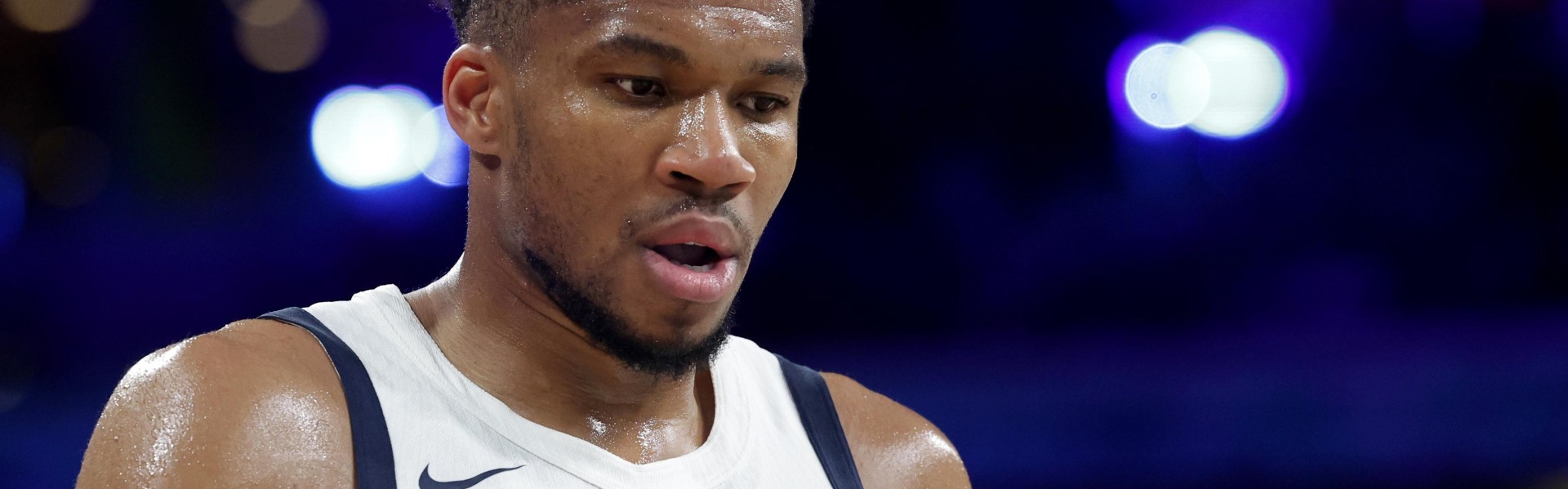 KY开云官网-火箭明明缺控卫 为何交易截止日前按兵不动 到底有何玄机