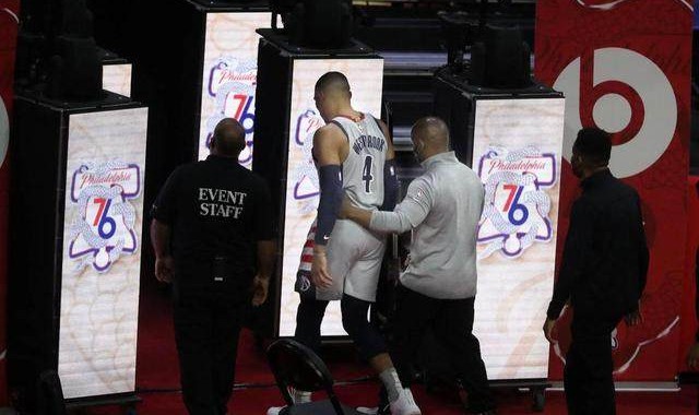 KY开云官网-球迷失控疫情惹的祸？明星后卫遭殃